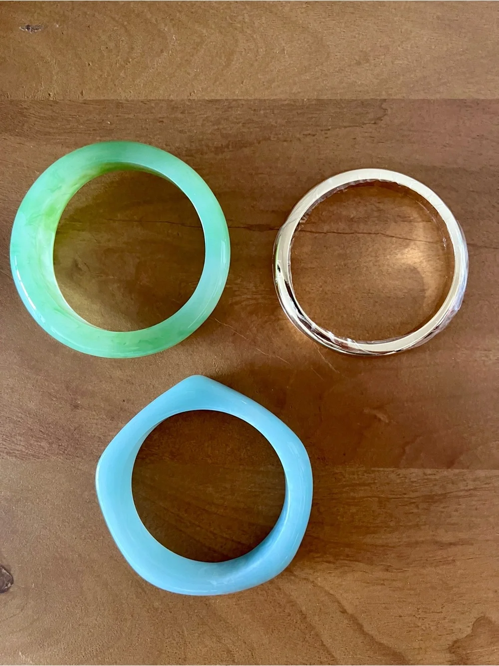 NWT | Piper K Set of 3 Resin & Gold Bangle Bracelets